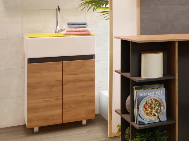 Zona de ropas con lavadero moderno