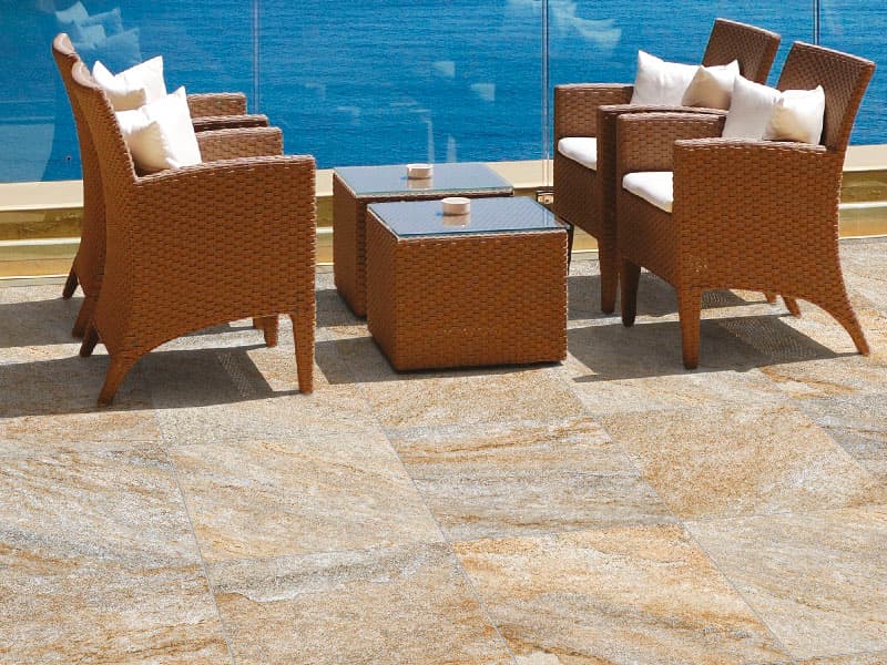 Ambiente exterior para patios con piscinas