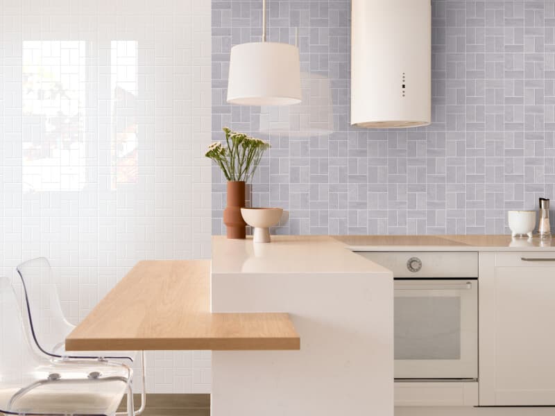 Cocina comedor moderna en tonos claros