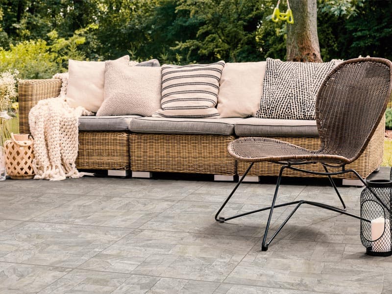 Ambiente exterior para patios modernos Corona