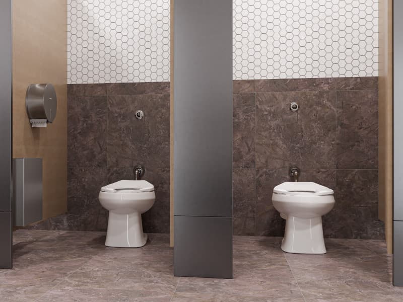 Baño corporativo elegante