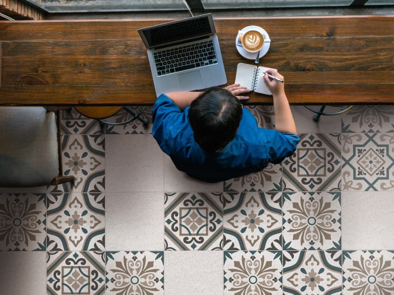 Cafetería vista superior con hidráulicos