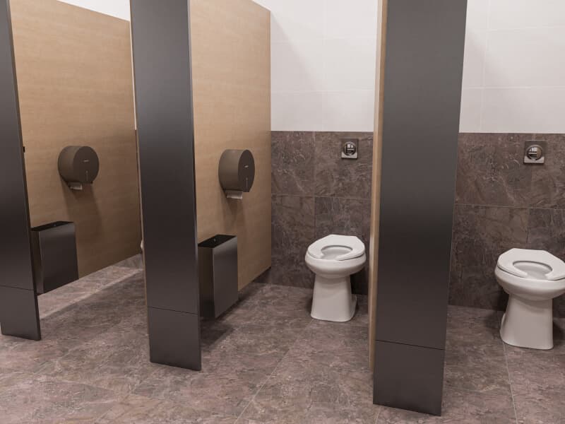 Baño comercial moderno
